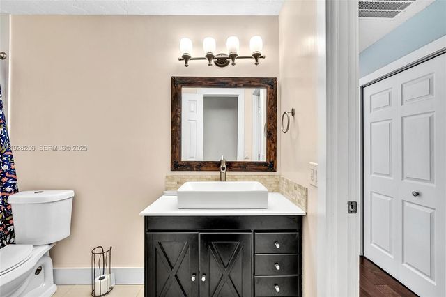 15120 Roberts Way, Loxahatchee, FL 33470