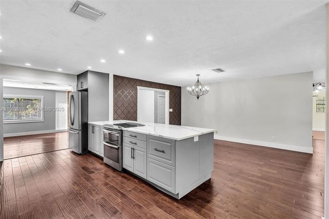 15120 Roberts Way, Loxahatchee, FL 33470