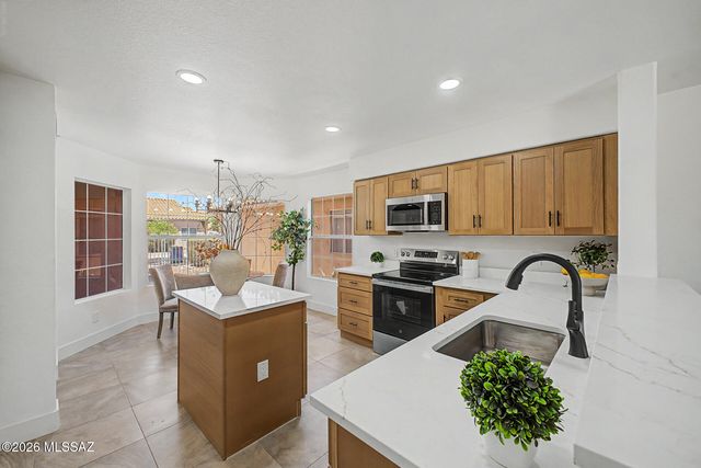 5364 N Entrada De Sabino, Tucson, AZ 85750