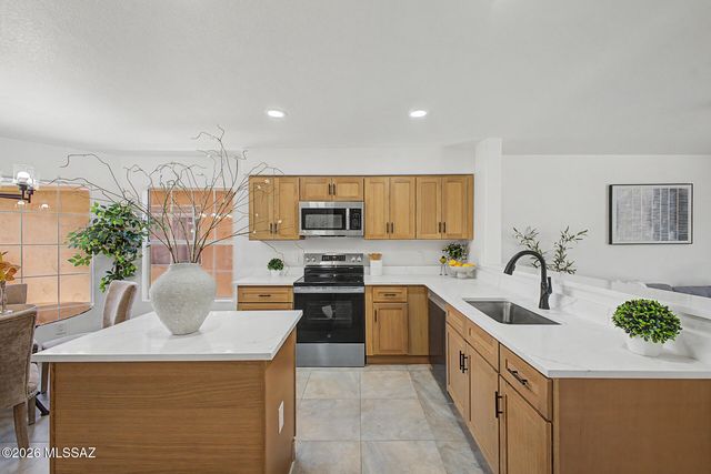 5364 N Entrada De Sabino, Tucson, AZ 85750