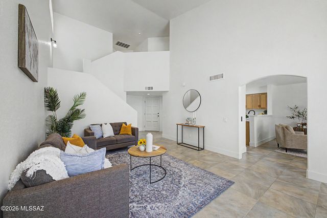 5364 N Entrada De Sabino, Tucson, AZ 85750
