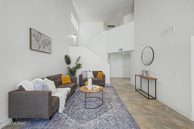 5364 N Entrada De Sabino, Tucson, AZ 85750
