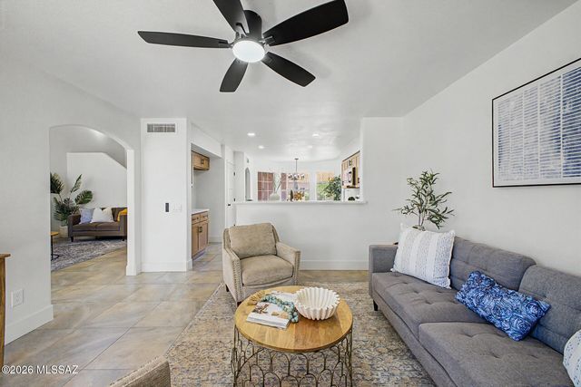 5364 N Entrada De Sabino, Tucson, AZ 85750