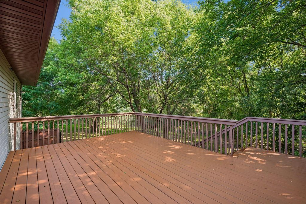 10611 Kyle Court N, Brooklyn Park, MN 55443 — photo 2