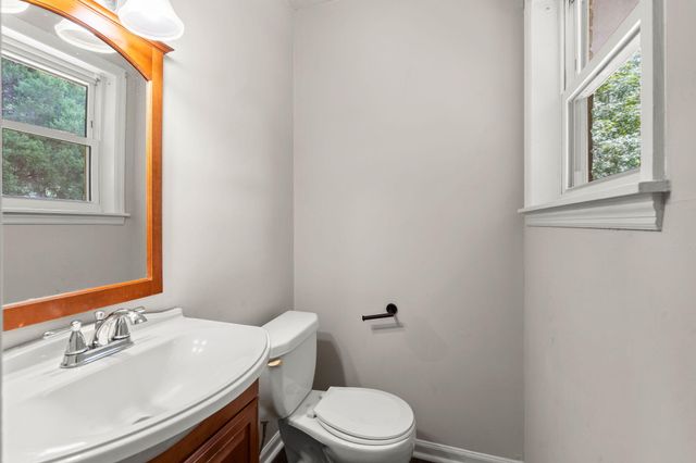 110 Bee Street, Summerville, SC 29483