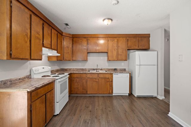 110 Bee Street, Summerville, SC 29483