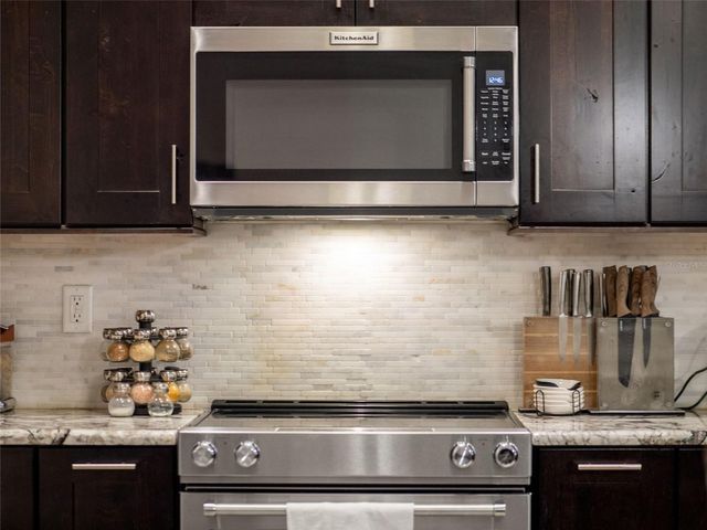 6030 MILLSTREAM DR, Groveland, FL 34736