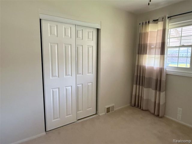 29855 Tamarack Court, Flat Rock, MI 48134