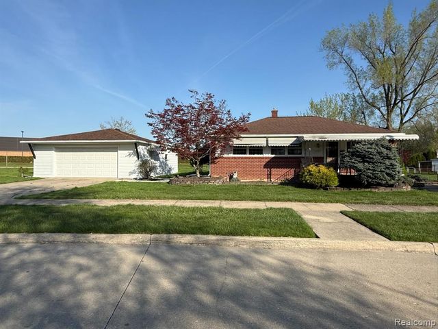 29855 Tamarack Court, Flat Rock, MI 48134