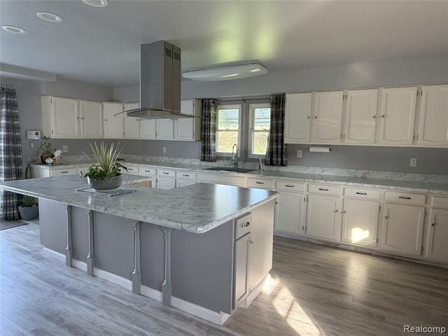 29855 Tamarack Court, Flat Rock, MI 48134