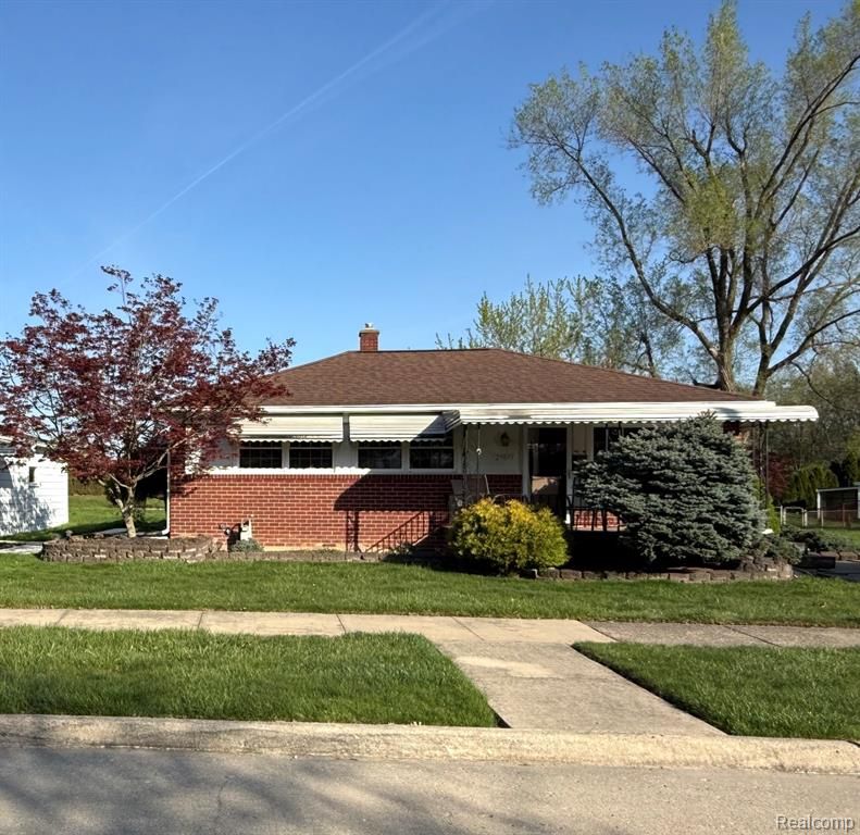 29855 Tamarack Court, Flat Rock, MI 48134