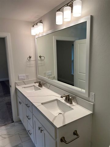 2525 NW 196th Street, Edmond, OK 73012