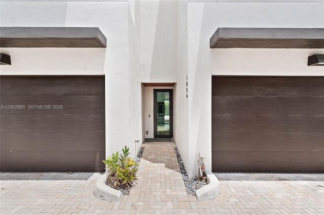 1054 N Victoria Park Rd, Fort Lauderdale, FL 33304