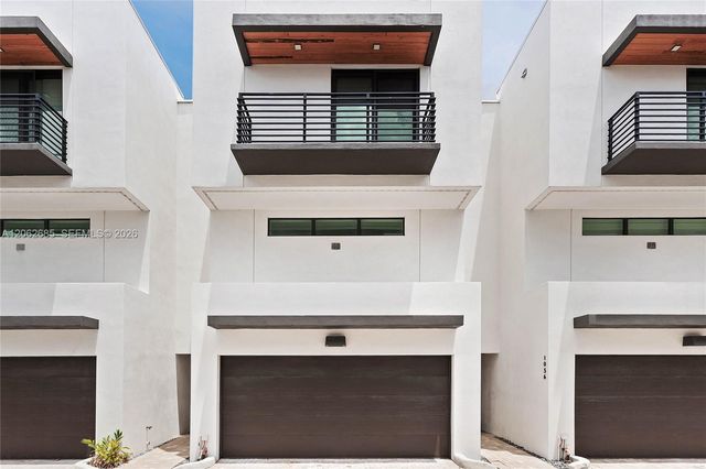 1054 N Victoria Park Rd, Fort Lauderdale, FL 33304