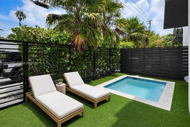 1054 N Victoria Park Rd, Fort Lauderdale, FL 33304