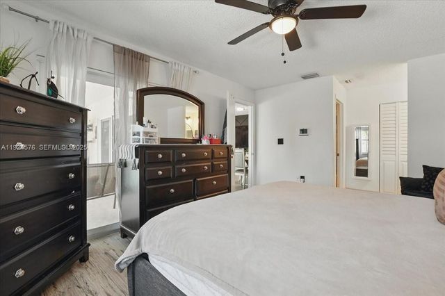 5874 SW 97th Ter, Cooper City, FL 33328