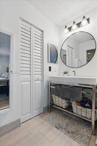 5874 SW 97th Ter, Cooper City, FL 33328