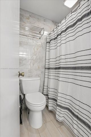 5874 SW 97th Ter, Cooper City, FL 33328