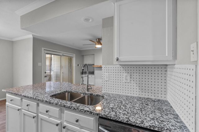 5726 Marvin Loving Drive 224, Garland, TX 75043