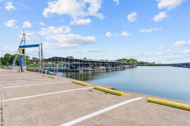 5726 Marvin Loving Drive 224, Garland, TX 75043