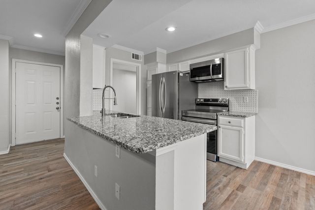 5726 Marvin Loving Drive 224, Garland, TX 75043