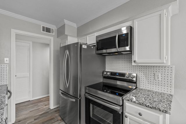 5726 Marvin Loving Drive 224, Garland, TX 75043