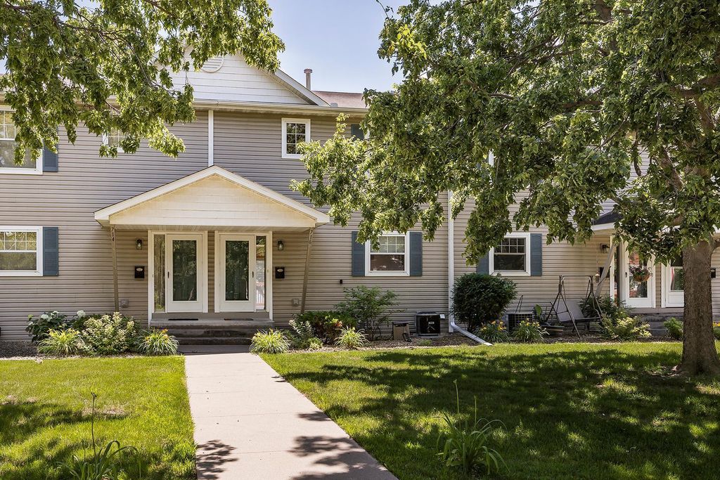 716 Stewart Avenue, Saint Paul, MN 55102