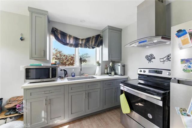 833 N Humphreys, Los Angeles, CA 90022