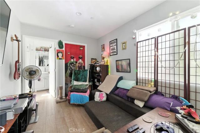 833 N Humphreys, Los Angeles, CA 90022