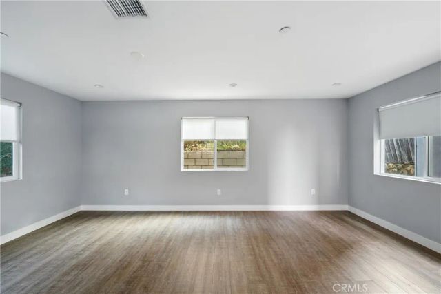 833 N Humphreys, Los Angeles, CA 90022
