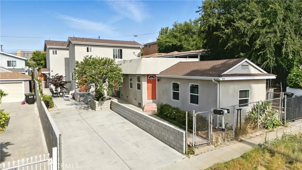 833 N Humphreys, Los Angeles, CA 90022