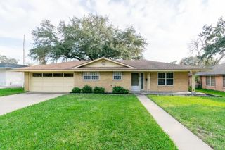 1118 Lincoln, Alice, TX 78332