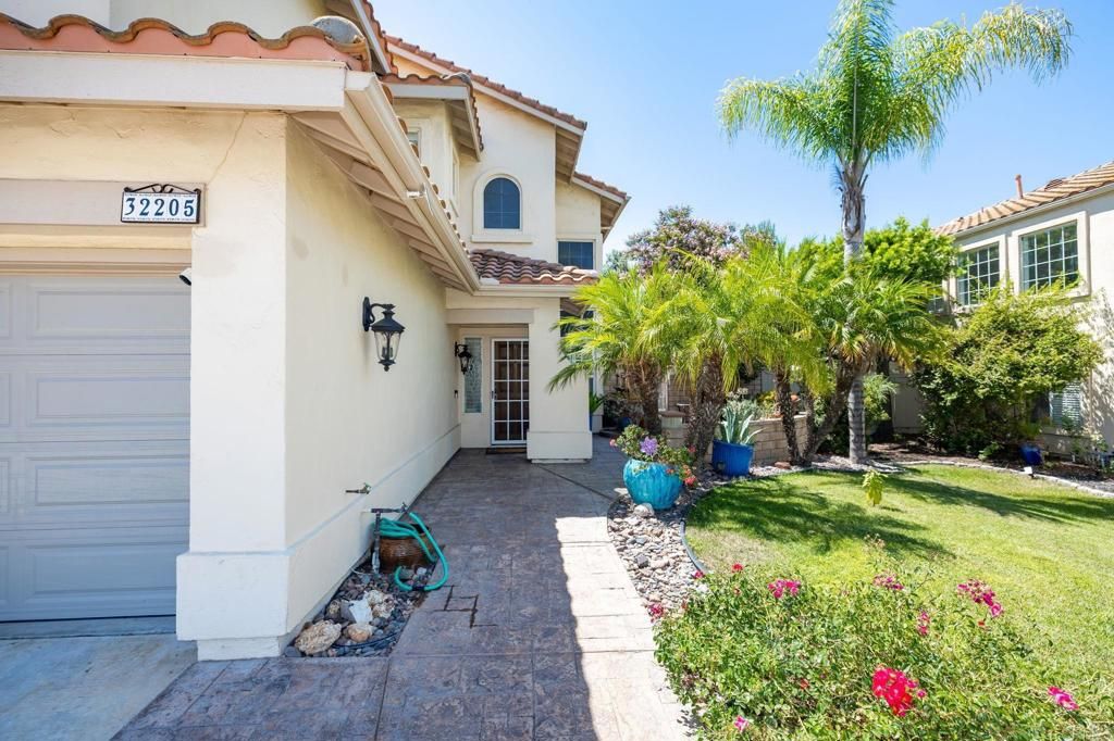 32205 Callesito Fadrique, Temecula, CA 92592 — photo 2