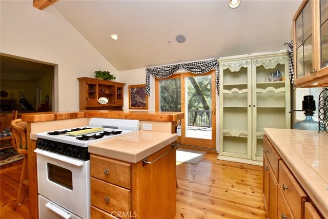 76450 Deer Pass Road, Bradley, CA 93426