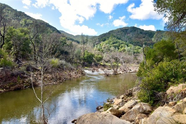 76450 Deer Pass Road, Bradley, CA 93426