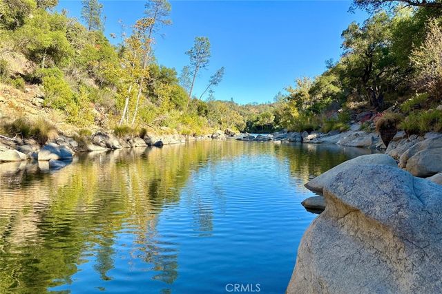 76450 Deer Pass Road, Bradley, CA 93426