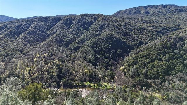 76450 Deer Pass Road, Bradley, CA 93426