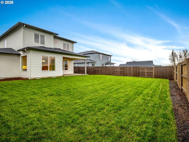 154 E AIREDALE Ave, La Center, WA 98629