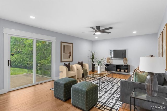 940 Fernview Drive, Creve Coeur, MO 63141