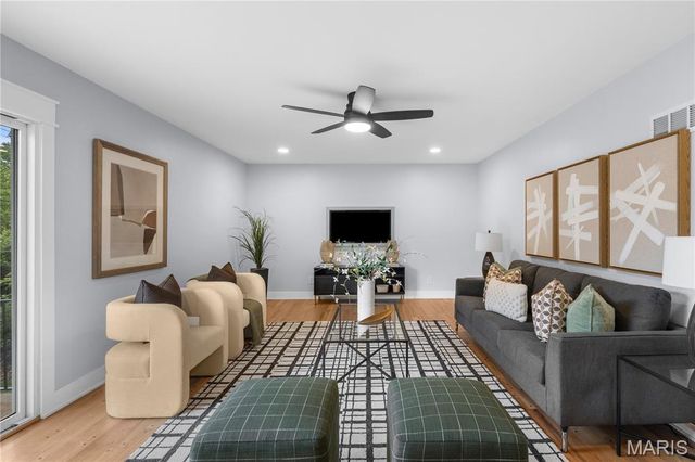 940 Fernview Drive, Creve Coeur, MO 63141