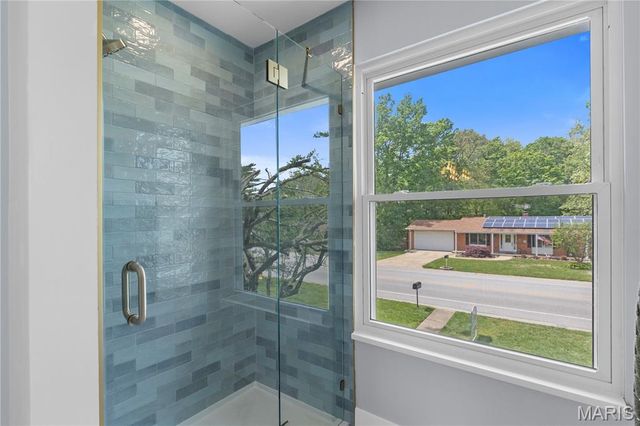 940 Fernview Drive, Creve Coeur, MO 63141