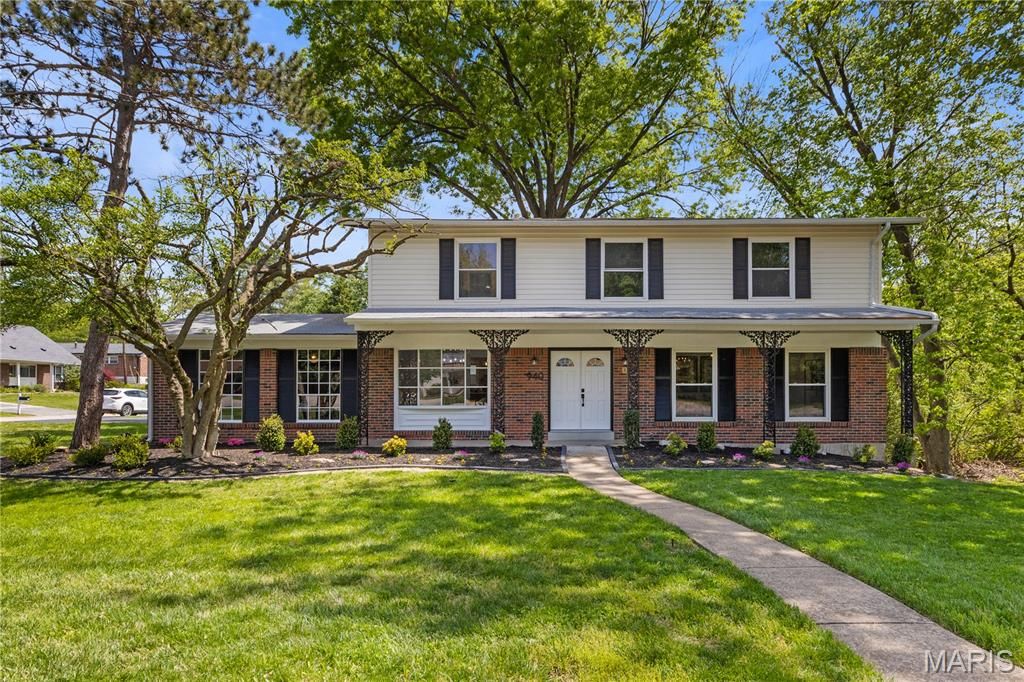 940 Fernview Drive, Creve Coeur, MO 63141