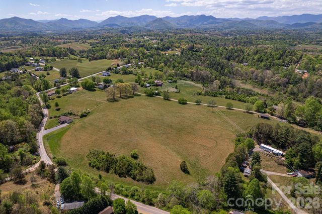 16 Rocking Chair Lane, Leicester, NC 28748