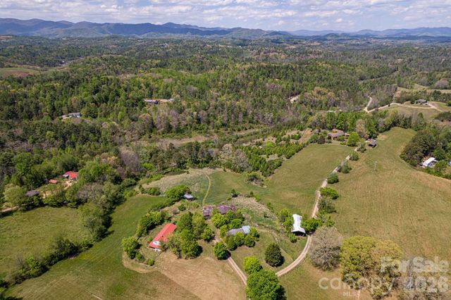 16 Rocking Chair Lane, Leicester, NC 28748