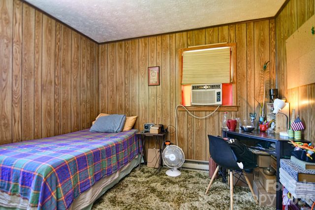 16 Rocking Chair Lane, Leicester, NC 28748