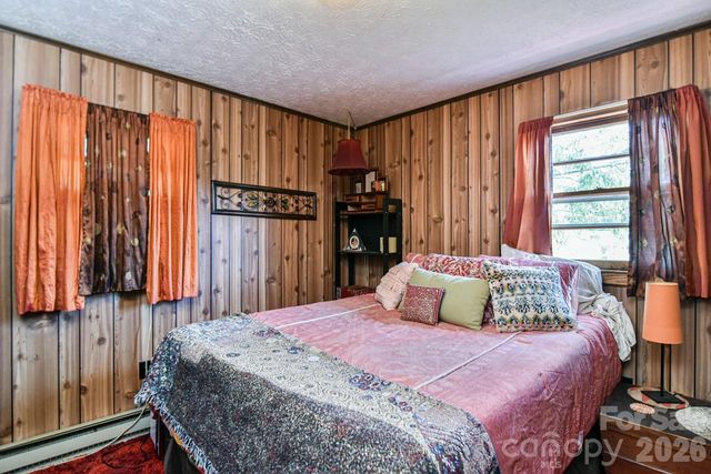 16 Rocking Chair Lane, Leicester, NC 28748