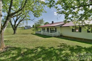 16 Rocking Chair Lane, Leicester, NC 28748