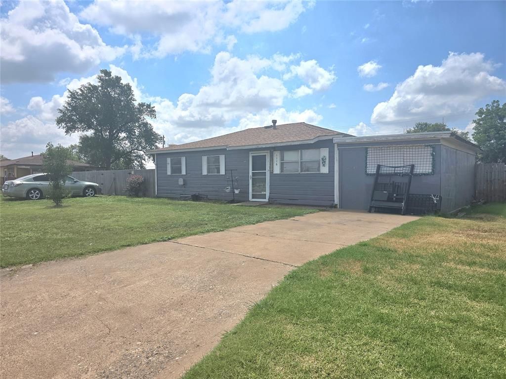 1116 W Frisco Street, Altus, OK 73521