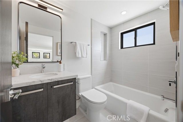 2005 Mathews A, Redondo Beach, CA 90278