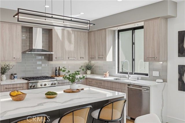 2005 Mathews A, Redondo Beach, CA 90278